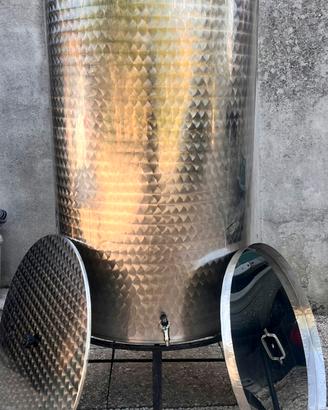 Serbatoio verticale in acciaio inox