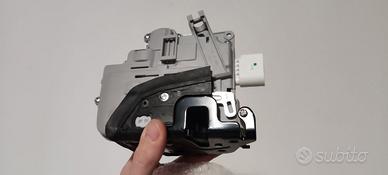Serratura Anteriore Sinistra VW Passat B6 B7 CC Ti
