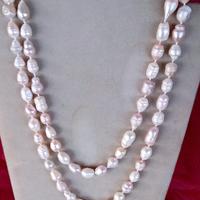collana lunga di perle di fiume 