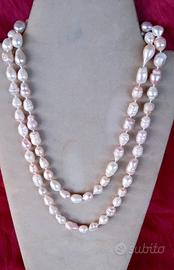 collana lunga di perle di fiume 