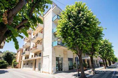3 LOCALI A FRANCAVILLA AL MARE