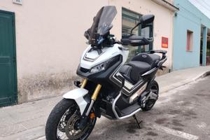 honda x-adv 750 Full optional