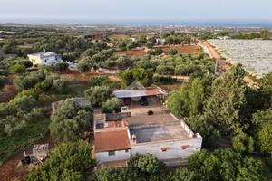 VILLA SINGOLA A POLIGNANO A MARE