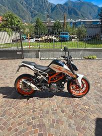 ktm duke 390