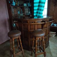 MOBILE BAR con sgabelli