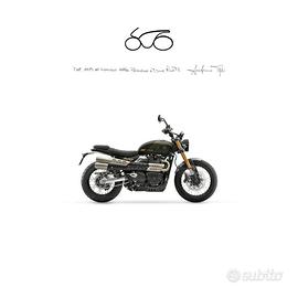 TRIUMPH STREET SCRAMBLER 900