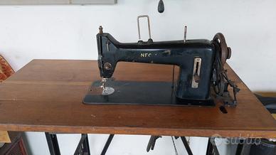 Macchina da cucire vintage 