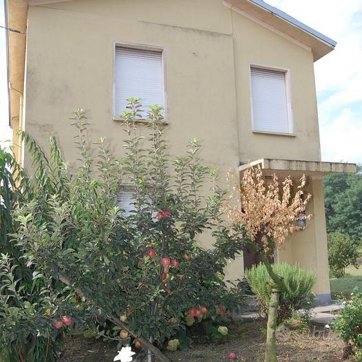 Casa singola con ampio terreno e fienile - Vista 2