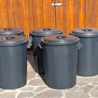 Bidoni con coperchio  capacità 100 litri