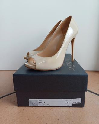 The Seller scarpe nr. 35 tacco vernice sahara 