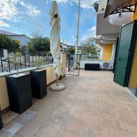 Bosa Marina Piano Terra Arredato con Cortile 140mq