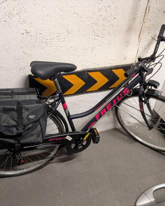 bicicletta city bike FREJUS Storm 28" NUOVA