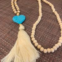 Collana con nappa  e cuore  turchese  cm 50