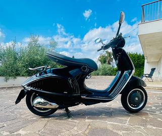 Vespa 946