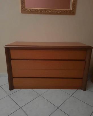 Trittico cassettiera e comodini camera da letto