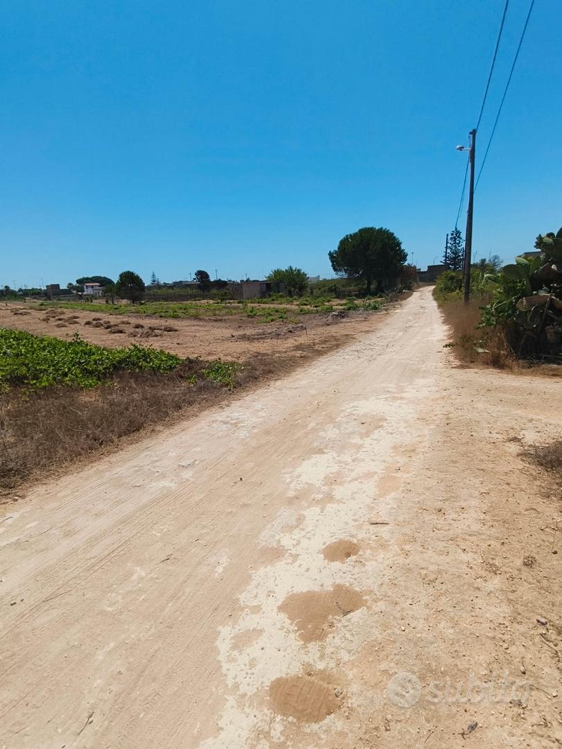Tre Fontane rustico + 1600mq di terreno agricolo - Altro
