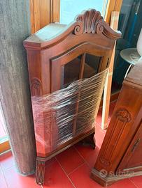 Monile in legno di noce