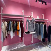 Attrezzatura negozio abbigliamento donna