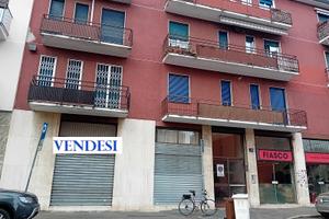 Negozio con cantina Affori M3FN