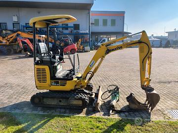 Escavatore usato KOMATSU PC16R+Montabert SC8