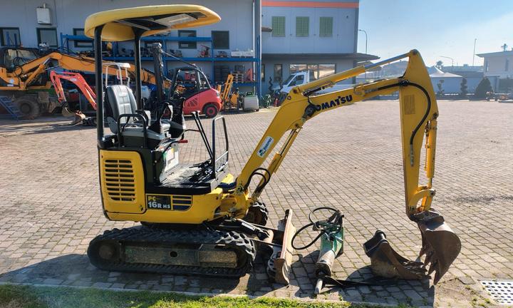 Escavatore usato KOMATSU PC16R+Montabert SC8