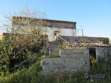 Terreno edificabile con rudere Madonna Ammalati