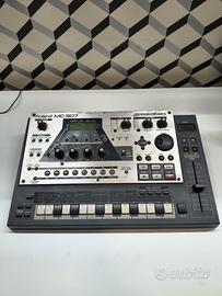 Roland MC-307 Groovebox — funzionante al 100%