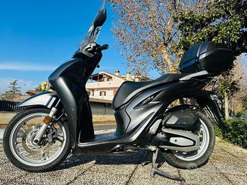 HONDA SH 150 PASSAGGIO GARANZIA TAGLIANDO INCLUS