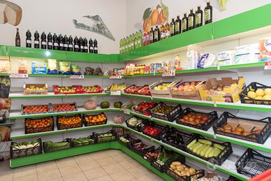 ATTIVITA, salumeria,frutta verdura,pane.bibite