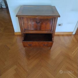 Mobiletto d' epoca intarsiato