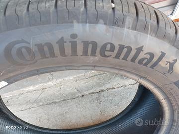 Gomme Continental 215/55 R 17 94 V
