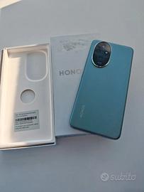 Honor 200 emerald green