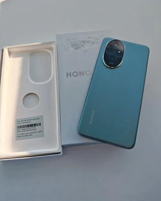 Honor 200 emerald green