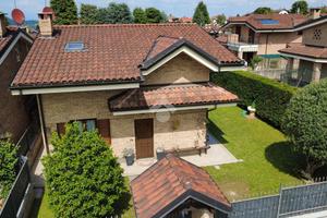 VILLA SINGOLA A ROSTA