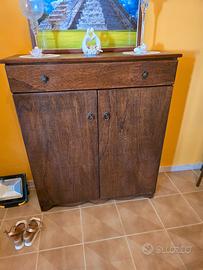 Scarpiera in stile arte povera