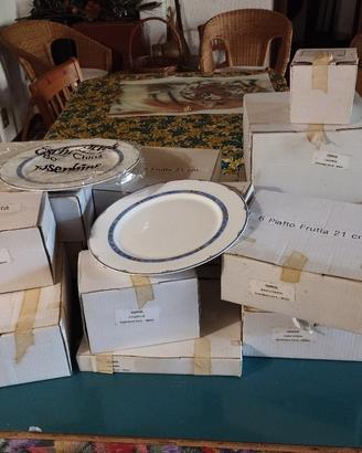 servizio piatti e tazzine porcellana Eschenbach 