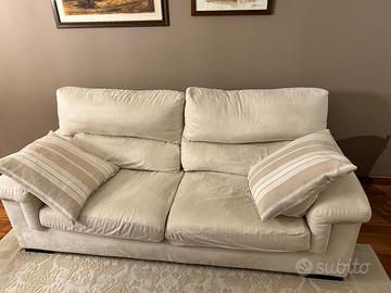 Divano lineare 4 posti poltronesofà