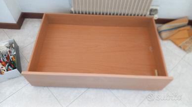 Cassettone  con rotelle sottoletto
