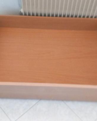 Cassettone  con rotelle sottoletto