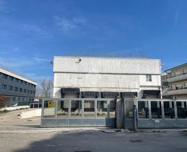 CAPANNONE A CAPPELLE SUL TAVO