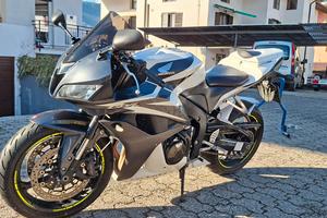 CBR 600 RR 2007 DA VETRINA!!!