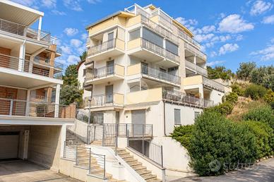 3 LOCALI A VASTO