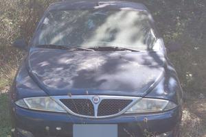 LANCIA Y10  CON ARIA CONDIZIONATA