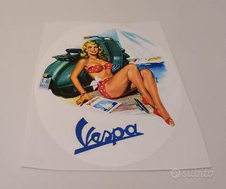 Adesivo Vespa Ragazza Vintage Retrò Sexy Moto