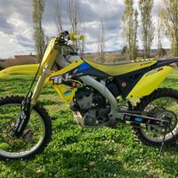 Suzuki RMZ 250 motocross