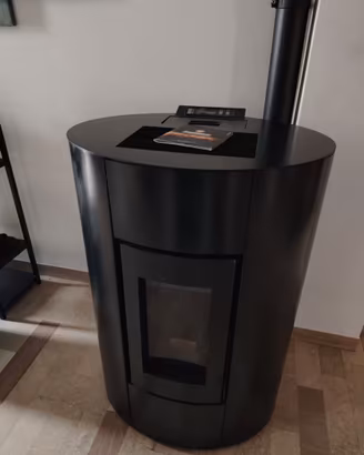 Stufa a Pellet Ambiente e Calore 12kw
