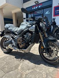 HONDA CB650R E-CLUTCH IN HFP MOTORS MONOPOLI