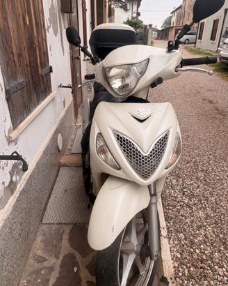 Suzuki Sixteen 150 da sistemare o per ricambi