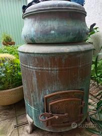 Caldaia in rame antica