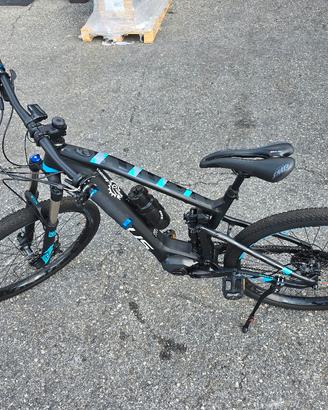 Bicicletta pedalata assistita